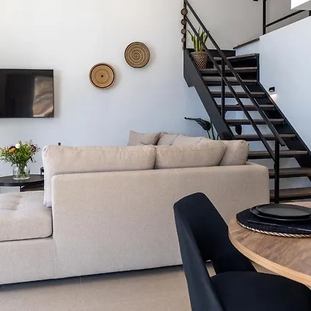 Tinian Sunset * Υστέρνια